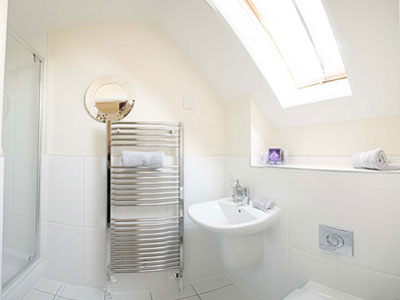 cotsdale - bedroom 2 ensuite